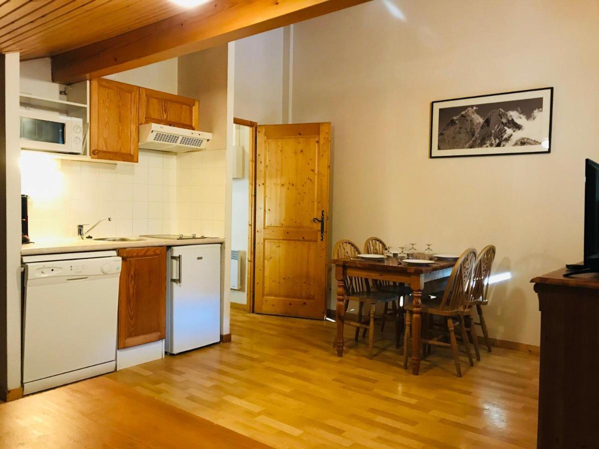 Studio Mansarde Avec Balcon, Piscine Et Parking Souterrain A Samoens - Fr-1-629-92 المظهر الخارجي الصورة