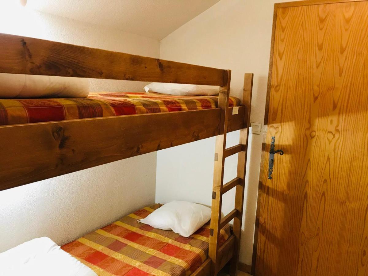 Studio Mansarde Avec Balcon, Piscine Et Parking Souterrain A Samoens - Fr-1-629-92 المظهر الخارجي الصورة